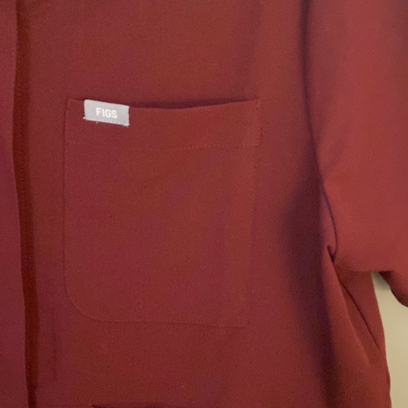 RARE Limited release Figs SMALL Masaya Burgundy Scrub Top Worn Once - Picture 4 of 5